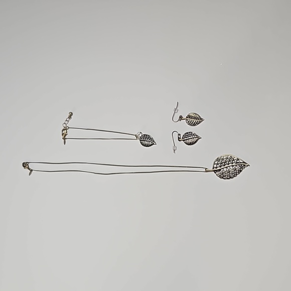 Vintage Avon "Can't Leaf You Alone" Jewelry Set- Necklace, Bracelet & Earrings - Picture 10 of 12